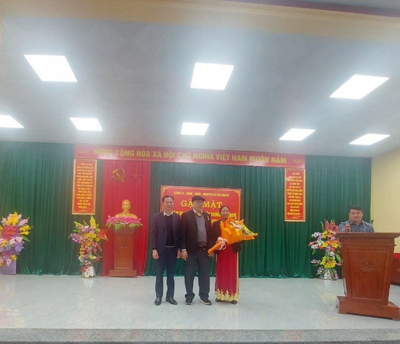 Xã Tân Quang tổ chức kỷ niệm 69 năm Ngày Thầy thuốc Việt Nam 27/2